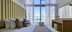 Phaedrus Living: Seafront Luxury Flat Pallini Court 113